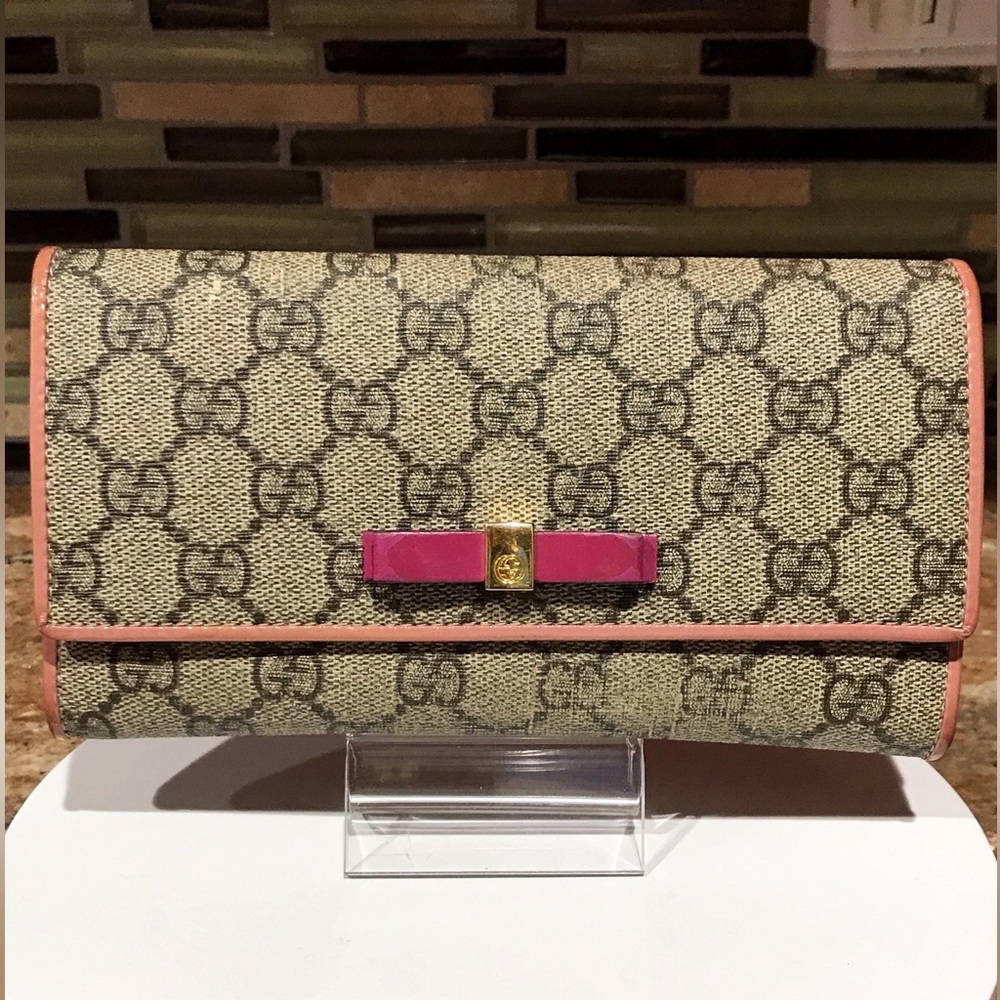 GUCCI GG Supreme Ribbon Flap Coated Canvas Wallet 🔥😍🎀